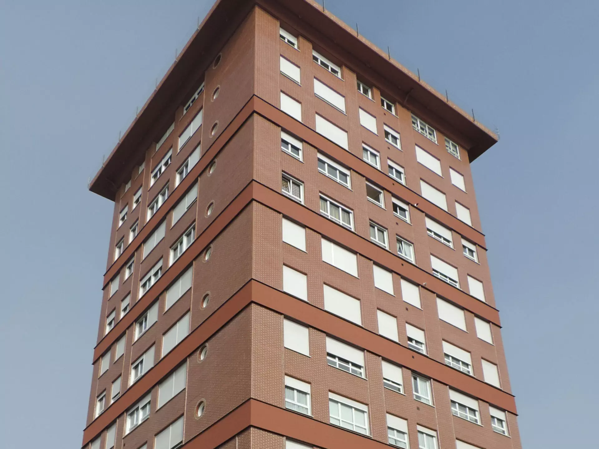 Reforma edificio en vitoria proyecto